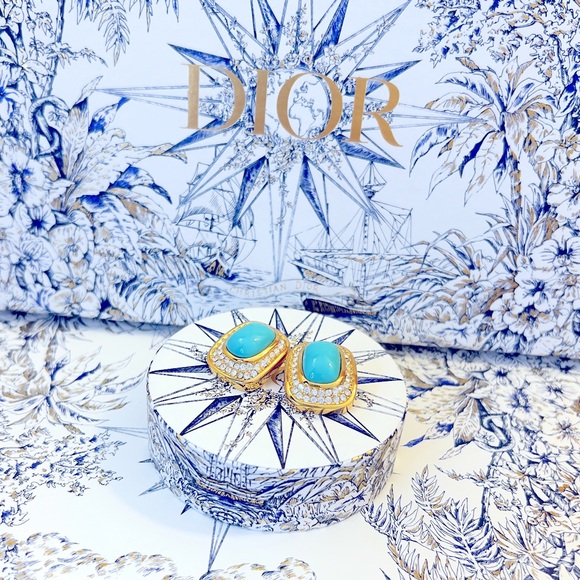 DIOR “Effervescent Peace” Gold Plated Clip On Earrings Jewelry by Christian Dior - Picture 7 of 11
